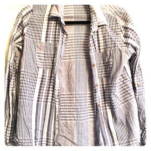 Urban Outfitters En Creme button down